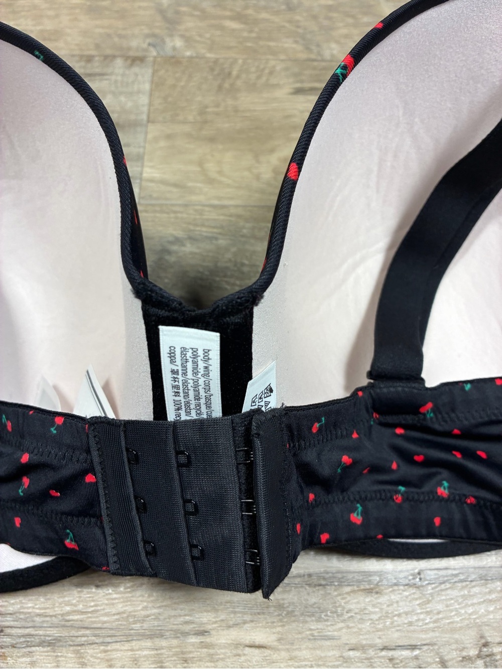 Victoria Secret PINK Wear Everywhere Lightly Lined T Shirt Cherry Print Bra - Picture 11 of 13